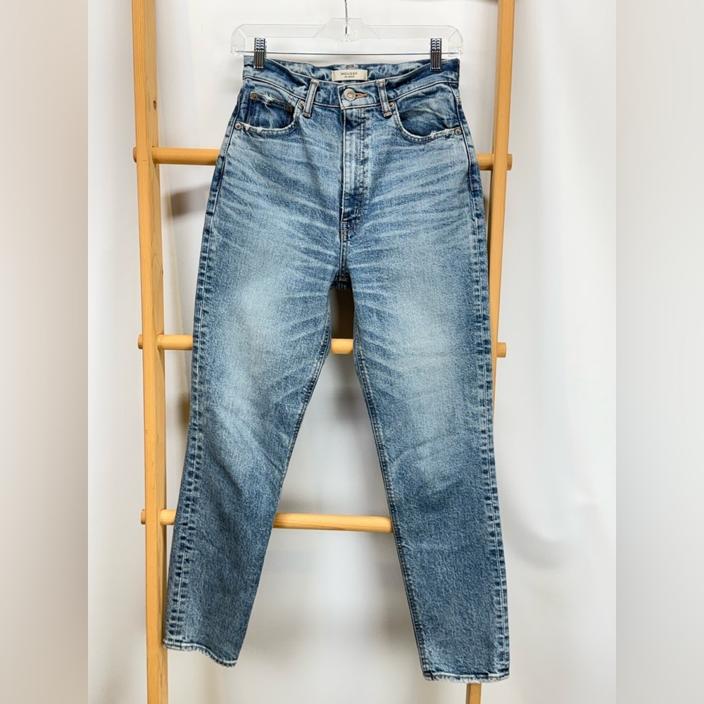 MOUSSY ISM Women's Medium wash High Rise Jeans size 27